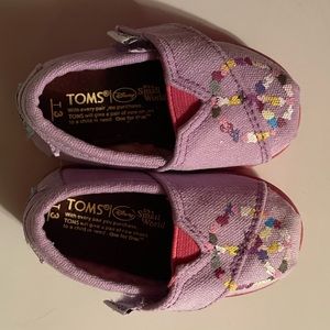 Baby Toms, size 3, Disney It’s a small world. Infant girl toms shoes